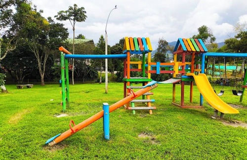 La Ceja House | Complete Family and Quiet Lodging 5 minutes from the main park la ceja