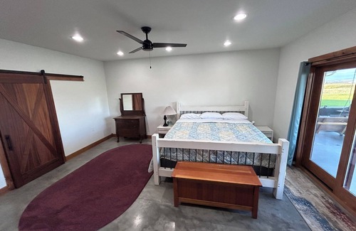 Amsterdam Other | Complete privacy! Gameroom, Sauna, Cold Plunge, B-ball, Campfire, & Yard Games.