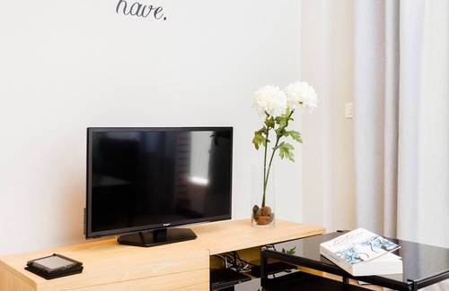 Hostafrancs Apartment | Completely new apartment with balcony in Barcelona