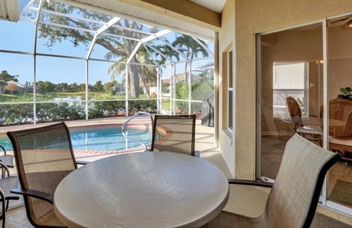 Falcons Glen House | Completely Remodeled Private Home in Lely with Pool (sleeps 6)