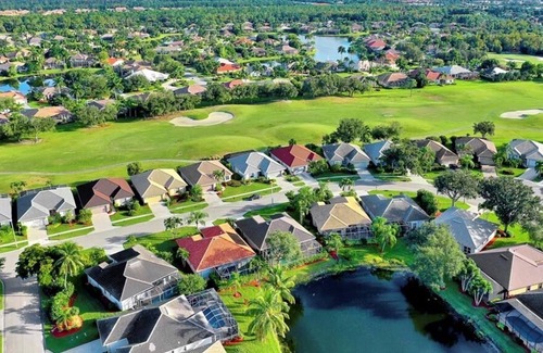 Falcons Glen House | Completely Remodeled Private Home in Lely with Pool (sleeps 6)