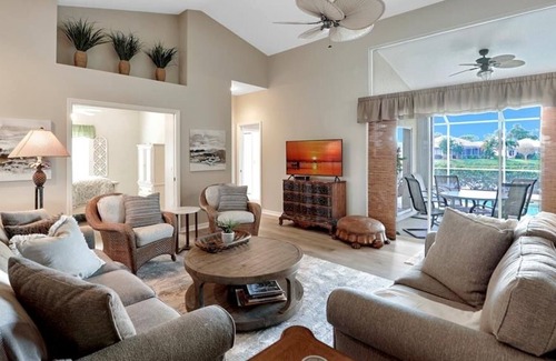 Falcons Glen House | Completely Remodeled Private Home in Lely with Pool (sleeps 6)