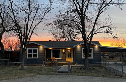 San Angelo House | Completely Remodeled home walking distance to the Coliseum & Spur Arena