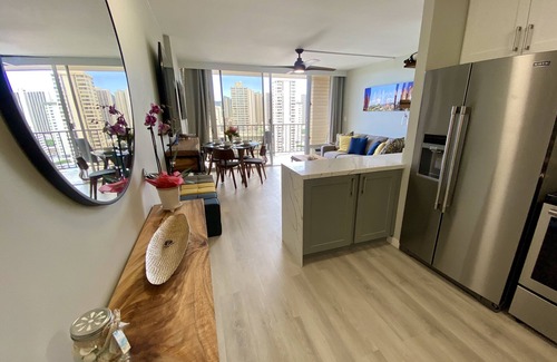 Waikiki Condo | Completely Remodeled Waikiki Condo - Walk to Beach, Shopping & Restaurants