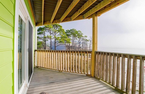 Dauphin Island Condo | Completely Renovated Modern Condo On the Water Sandcastle 6A