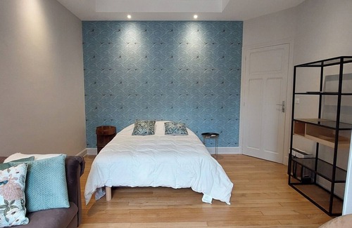 Cœur de Ville Apartment | Completely renovated Art Deco Daisy apartment in the city center
