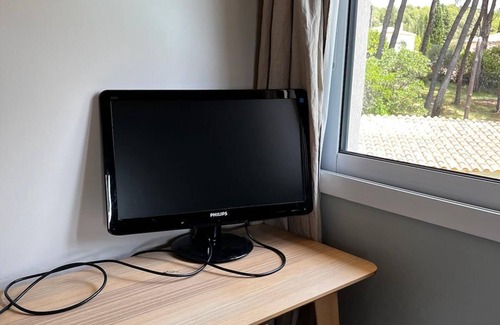 Ventabren House | Completely renovated family home surrounded by pine and olive trees.