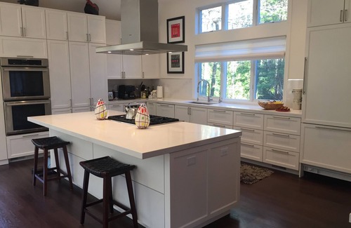 Wainscott Woods House | Completely Renovated Home on ~2 Private Acres, Near Beach/Town