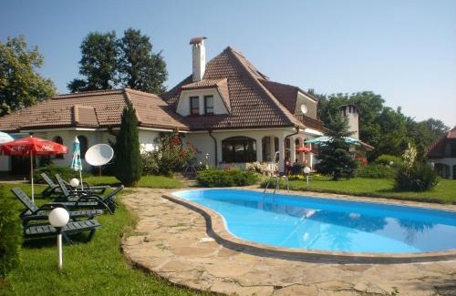 Vlaychovtsi House | Complex Roden Kray