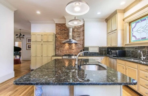 Midtown House | Compound in BEST Midtown Location!