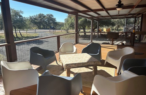 Uvalde House | Concan Leakey area - 20 mins to Garner Park, Reagan Wells, Dry Frio River
