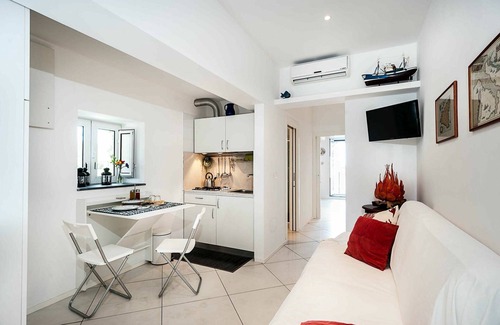 Stazzo Apartment | Conchiglia - apartment by the sea with pool in Sicily