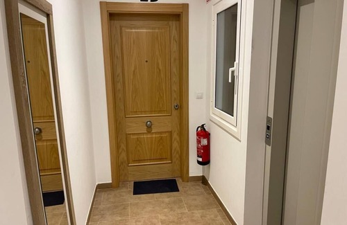 Ourense Apartment | CONCORD 3, 2B