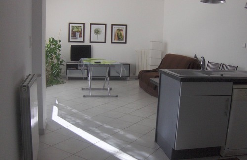 Pujaut Apartment | Conditioned apartment excellent condition (58m²) Pujaut (30) 8km from Avignon