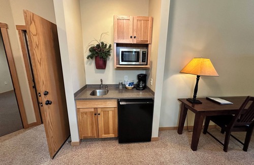 Eagle River Condo | CONDO 202 by Eagle Waters Resort