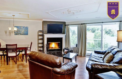 Stoneham Apartment | Condo 320 620 Chemin du Hibou by Les Chalets Alpins