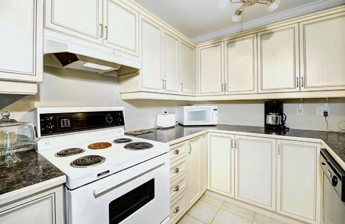 Stoneham Apartment | Condo 320 620 Chemin du Hibou by Les Chalets Alpins