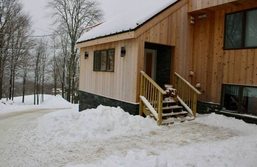 Central Vermont- Killington Apartment | Condo #8 Condominium with Hot tub & Amazing Views