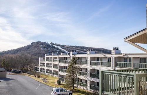 Banner Elk House | Condo at Pinnacle Inn Resort