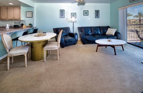 Lake Havasu City Condo | Condo by the Lake! Heated Pool, Walking distance to Lake and Golfing