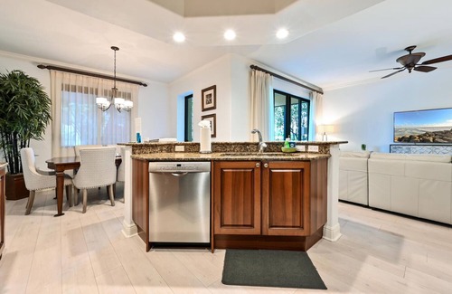 Royal Harbor Condo | Condo Close to 5th Avenue and the Beach