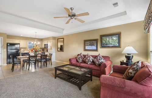 Branson West Condo | Condo & Connecting Suite in a Lovely Gated Community