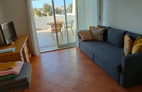 Albardeira Apartment | Condo do Mar Lovely first floor apartment with pool