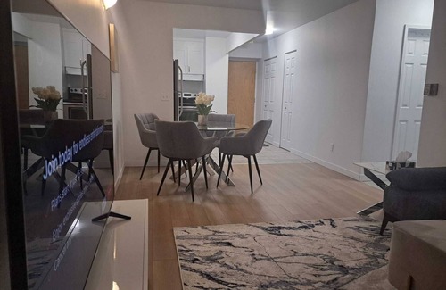 Sainte-Marie Apartment | Condo Downtown Montreal
