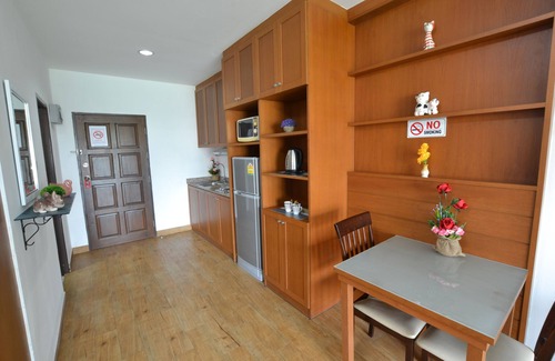 Pattaya Bay House | Condo Express View Talay 6