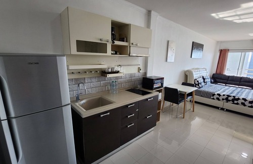 Pattaya Bay House | Condo Express View Talay 6