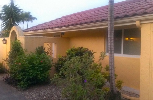 East Naples Condo | Condo for Season Renters available - Glades-Country-Club - Naples