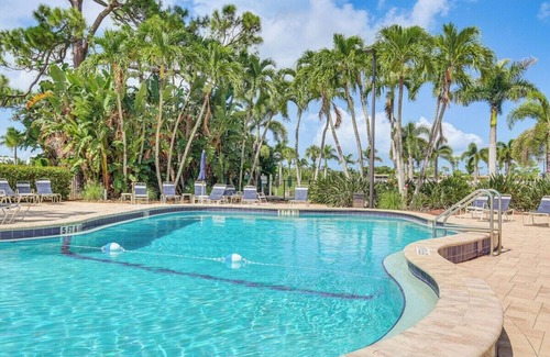 East Naples Condo | Condo for Season Renters available - Glades-Country-Club - Naples
