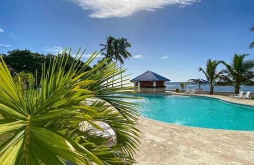 Guayacanes Apartment | Condo Frente AL MAR CON Vistas Increíbles!