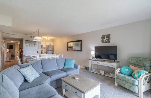 Duck Condo | Condo in Duck with Ocean Views, Community Amenities