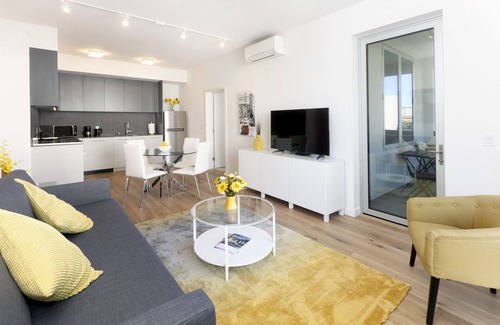 Civic Center Condo | Condo in Hayes Valley w Private Balcony - San Francisco Life Real Estate