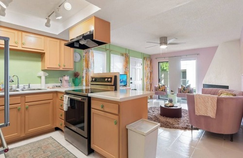 Marble Condo | Condo in Heart of Scottsdale + Amenities!