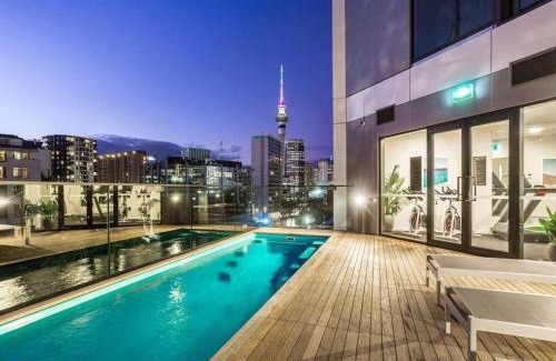 Newton House | Condo in Queen St CBD w Pool and Gym Zodiak Stays