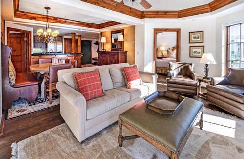 Vail Condo | Condo in the heart of Vail - Free Breakfast, Free Parking, No Resort Fee