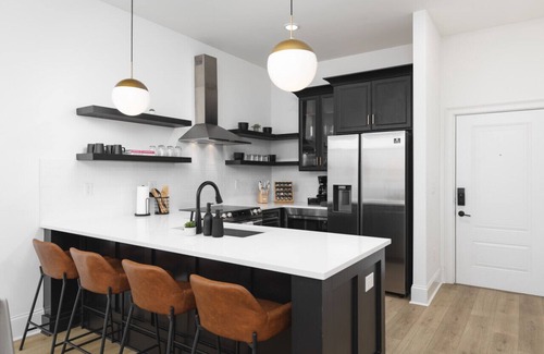 Cleveland Park House | Condo Near Downtown Broadway & Stadium - Free Parking