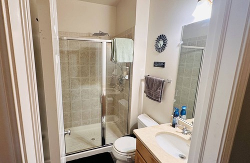 Dunning Condo | Condo Near O'Hare & Downtown - 15 & 25 Min Away