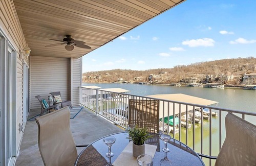 Camdenton Condo | Condo near Ozark Amphitheater LOTO