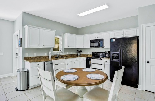 Dune Allen Beach Condo | Condo near the beach with outdoor pool, BBQ, washer/dryer, streaming, central AC