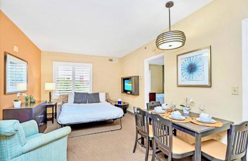 Florida Central Atlantic Coast Apartment | Condo near Universal Studios with Hot Tub and Pool