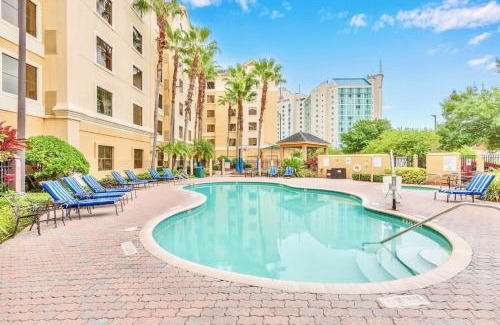 Florida Central Atlantic Coast Apartment | Condo near Universal Studios with Hot Tub and Pool