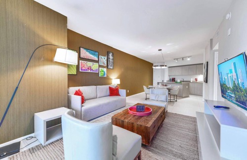 Hollywood South Central Beach Apartment | Condo on 37th Floor! The Beach Awaits For You