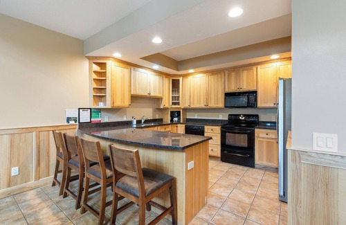 Crosslake Condo | Condo on Crosslake #834| Resort Like Amenities