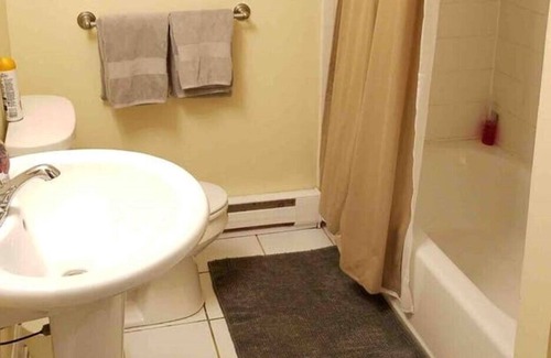 Federal Hill House | Condo on Federal Hill close to Down-town #5 long term stays only