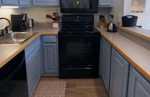 Lakeside Village Condo | Condo on Keystone Lake/.5 miles to the slopes/easy access to Conference Center