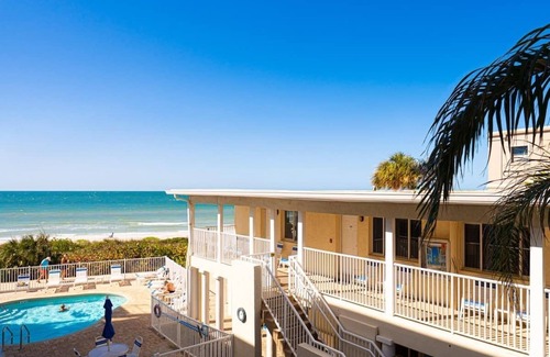 Belleair Beach Condo | Condo On The Beach - Heated Pool - Self Check-in