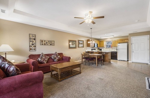 Branson West Condo | Condo & Suite with Lock-off Connection in Serene, Gated Community